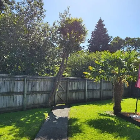The Perfect Getaway For Two In A Large Suite Whanganui Exterior photo